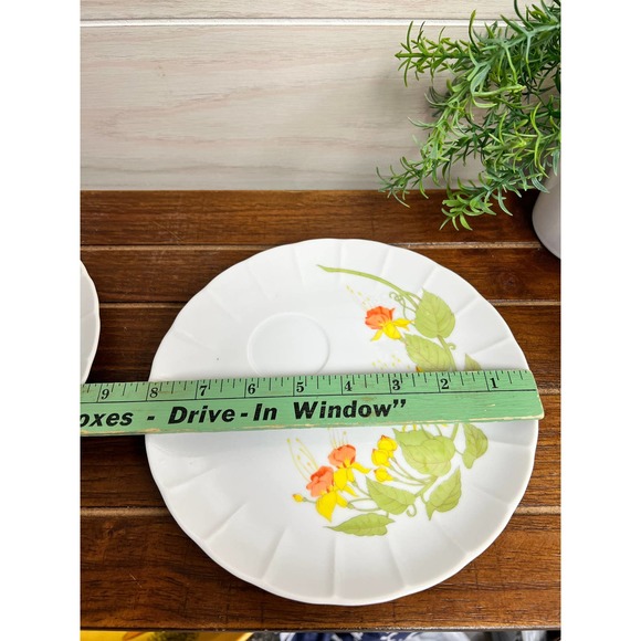 Floral Vintage Snack Set / Snack Plates and Cups - Picture 6 of 7